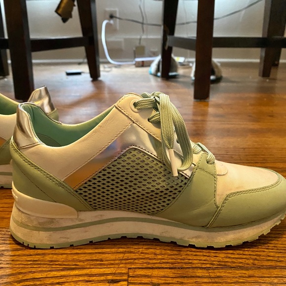 🐞 MICHAEL Michael Kors sneakers 🐞 (2 for $50) - Picture 7 of 10